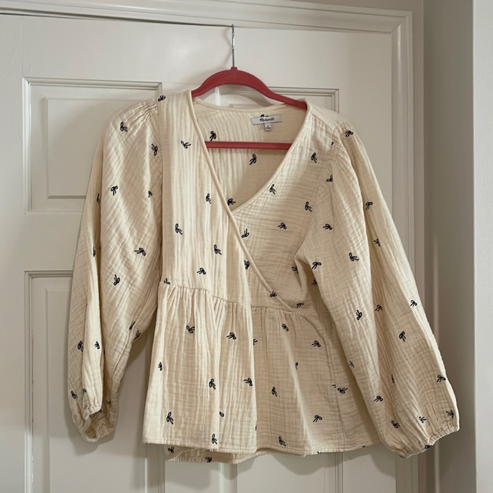 Madewell top. Only worn twice.